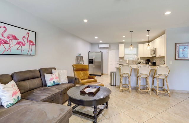 2 Mi to Swim & Shop: Updated North Palm Beach Home
