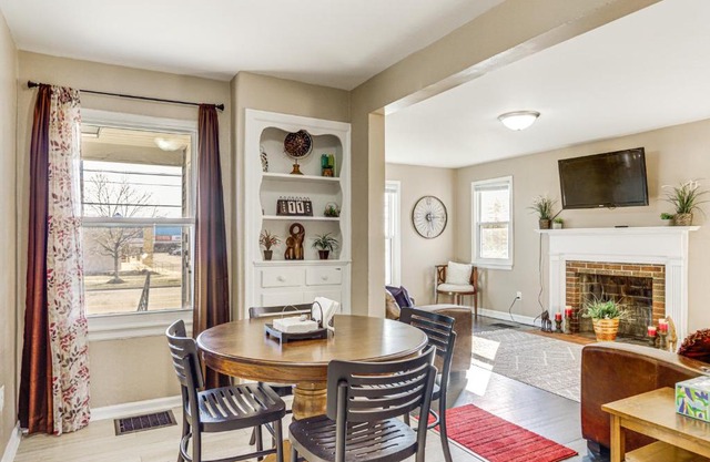 2 Mi to UD Pet-Friendly Home with Fenced Yard!