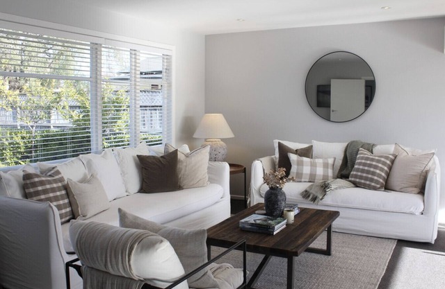 2-min walk to Havelock North Village