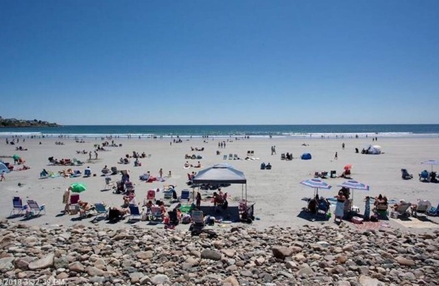 2 minutos a pie de la playa de arena larga de York!