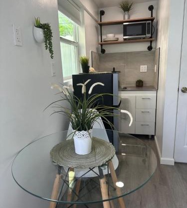 2 Nice and Cozy guest house