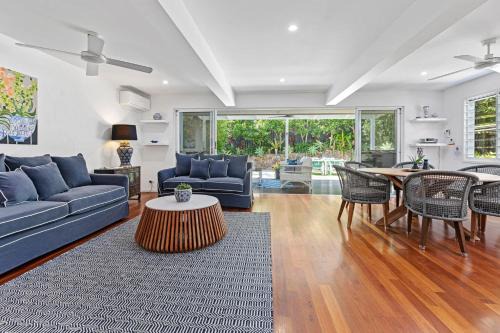 2 "Ocean Whisper" 16 Solway Drive - Dog Friendly Tropical Oasis
