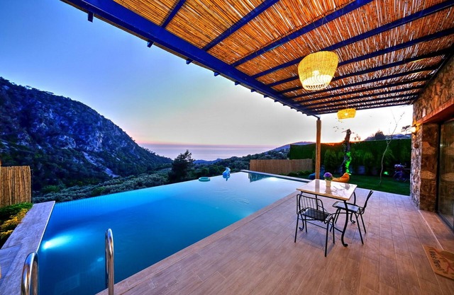 2-Person, Honeymoon Villa - AWZ 264