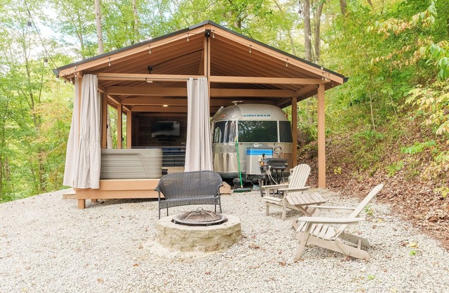 2-Person Romantic Airstream Glamper in Hocking Hills, Ohio