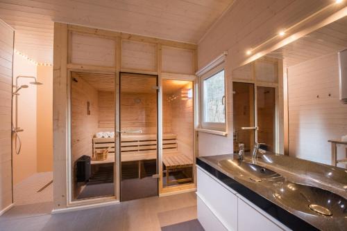 2 Personen mit Sauna F3H7