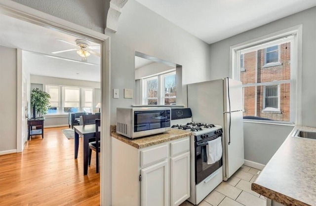 2 private suites, 2 full kitchens - 2nd floor
