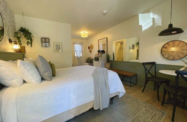 Emerald Valley Inn - # 2 Boulder Creek Room - Olympic Park cerca de Lake Crescent