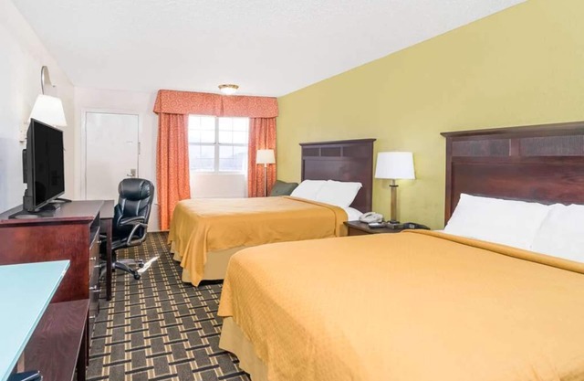 2 Relaxing Units Near Rock City! Pets Allowed! Close to Rock City