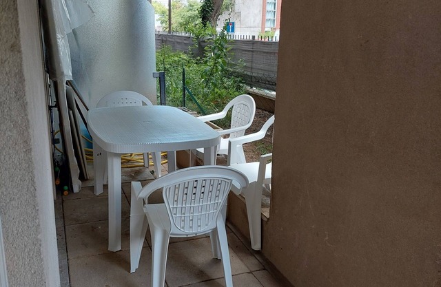 2-room apartment with small garden