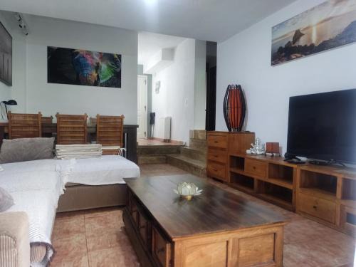 2 rooms apt and garden nearby Alcala de Henares