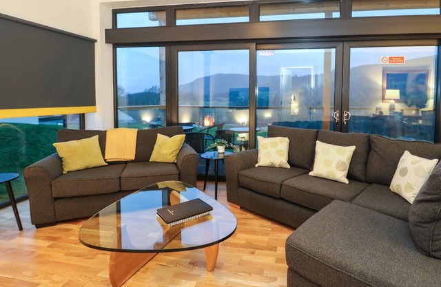 2 Strathtay Lodges