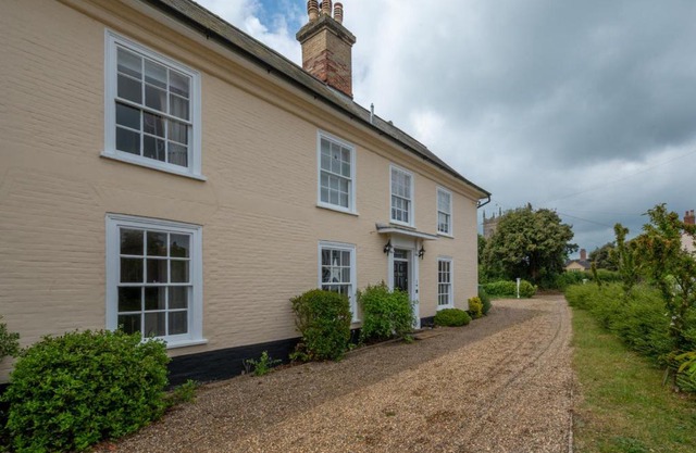 2 The Old Vicarage