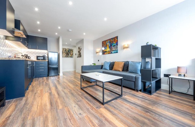2 - West London Brand New Loft