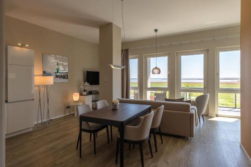 2-Zimmer Ferienwohnung zwischen Ostsee und Bodden mit Süd- und Westbalkon