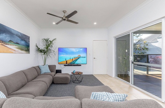 20% Discount 75” TVs Long Stay Comfort Perfect for Relocations