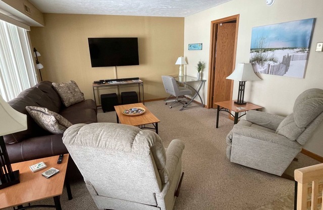 ELK RAPIDS # 20 GRAND TRAVERSE BAY CONDO