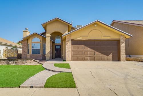 20 Mi to Dtwn El Paso Pet-Friendly Retreat!