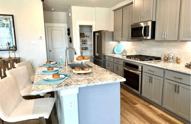 20% OFF 3BD, TownHome, Tavolo Pk - Fort Worth