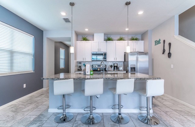 Modern Compass Bay Corner Unit w/ Game Room | Pet Friendly | Sleeps 10