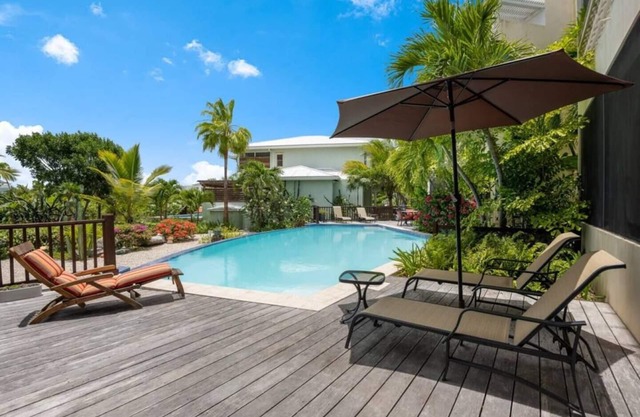 15% Off Aug - Walk to Grace Bay, Pool, Views! (#4)
