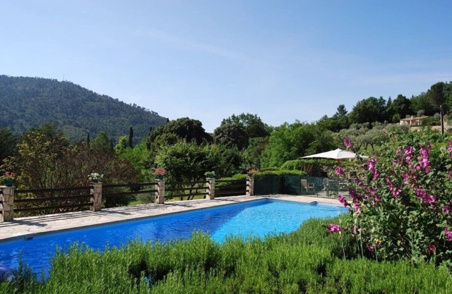200 year old dream house with stunning views, pool, tennis court near Bargemon