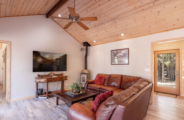 2005-100 Pines Ranch 3 Bedroom Home by RedAwning