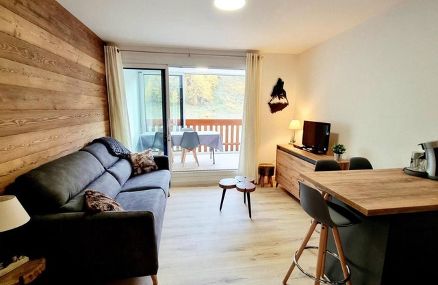 200m del centro estación, 2.o piso, parking, tv, local para esquís, 27m², La Joue du Loup