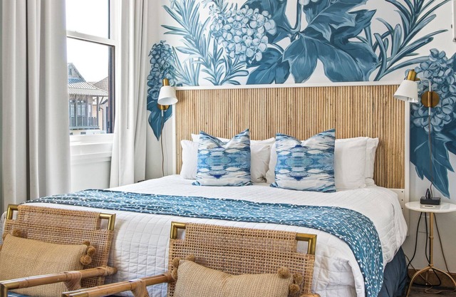 Ubicado en el corazón de Rosemary Beach y a pasos del Golfo de México.