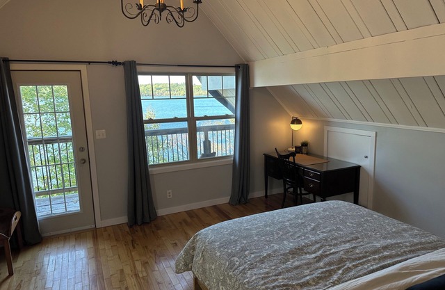 2025 Vacation Rental of the Year cottage completely surrounded by water!