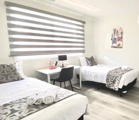 204 Stylish Twin BR with Fast WiFi - Brusnwick East
