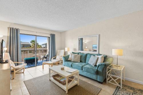 208 - Poolside 2 BR Great Ocean View
