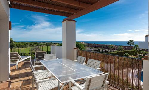 2113-Beautiful 2 beds apt with seaview