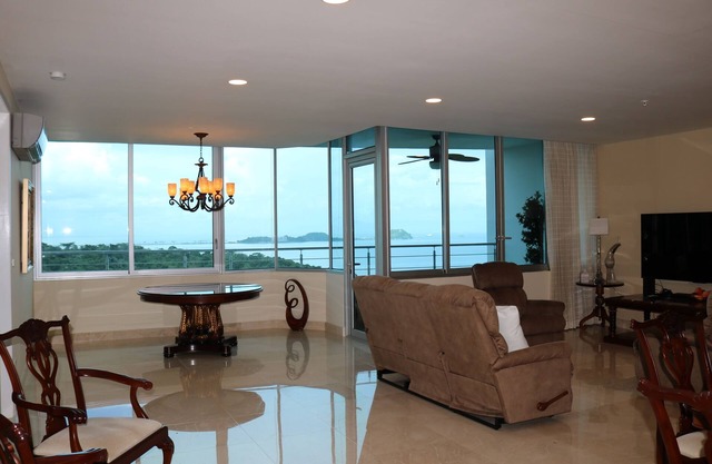 21P Pentouse 2 balcones Vista al Mar Panamá