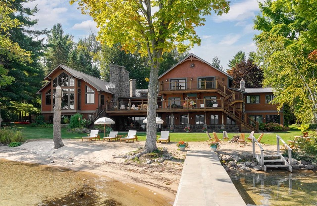 22 Mins to the Horse Show! Amazing 10k sqft Home on Torch Lake