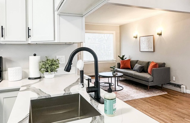 22002 Rosedale Summar
