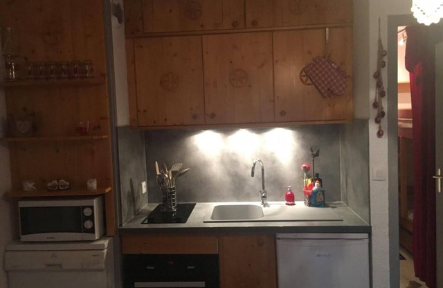 230m del centro estación, 1.o piso, balcón, parking, tv, local para esquís, 26m², Valloire