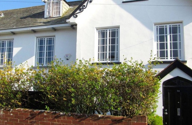 24 Victoria Road, Topsham