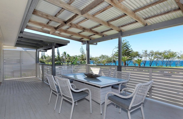 242 Woongarra Scenic Drive