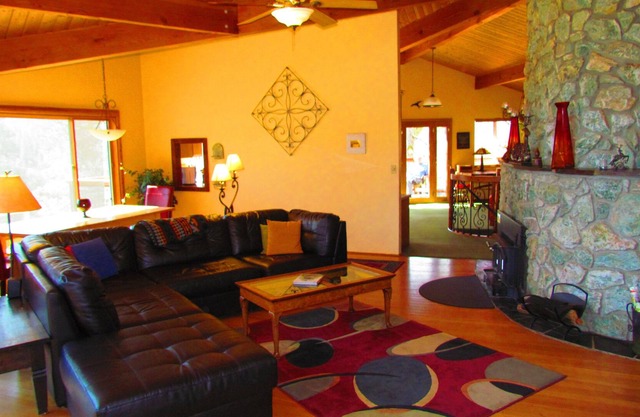 25 acres de soledad privada. Cerca de Yosemite ~ Hot Tub