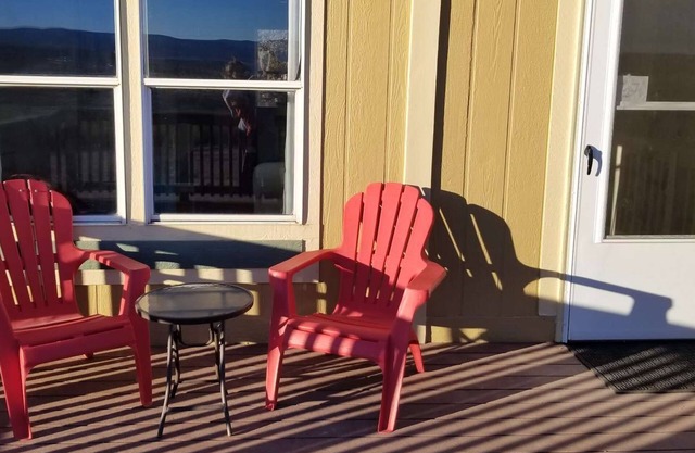 25 mins to Sedona - Large Desert Retreat