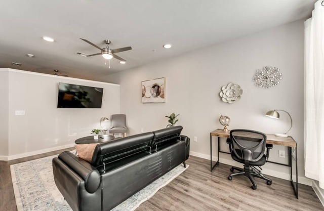 25% OFF 1BD - Pool - HWY121 - McKinney - MCK104