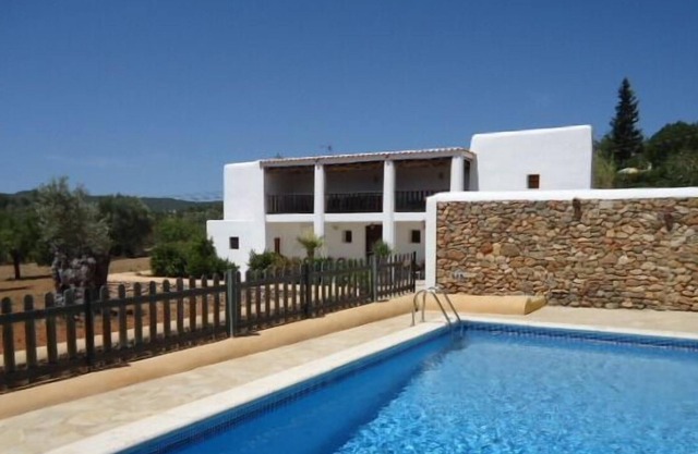 25% off price July, September & Oct! Country Villa by Amenities
