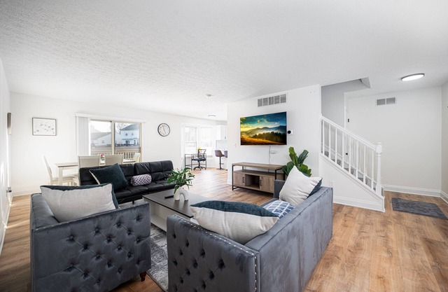 Hot Tub-Pet Friendly-King Bed-Fenced -table tennis