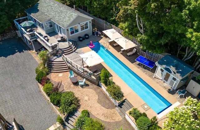 2500' | Front HBR | Lap Pool | DT 5 Min Walk | 3BD