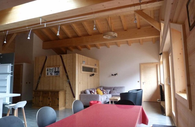 300m del centro estación, 3.o piso, parking, tv, local para esquís, 120m², Arêches-Beaufort
