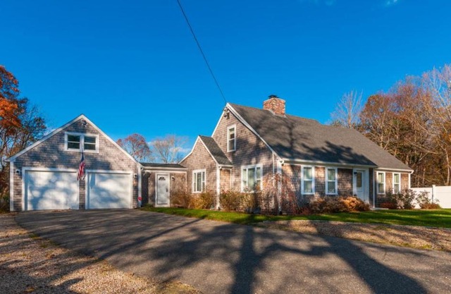 256 Phinneys Lane Centerville - Cape Cod