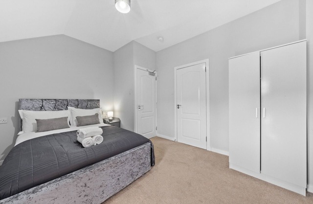26 Main St - Room 3
