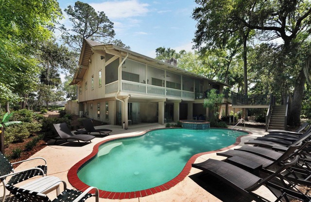 26 W Beach Lagoon - Hermosamente decorada casa en la tercera fila del océano en Sea Pines