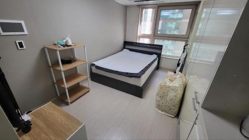 2608 # Gangnam Urban Vogue Suites#Sinnonhyeon Stn Exit 9, 1-min #Top-rated Unit # All-New Furniture & Peaceful Vibe