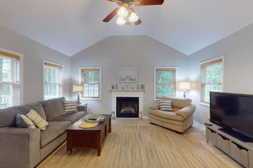 27 Gatehouse Trail